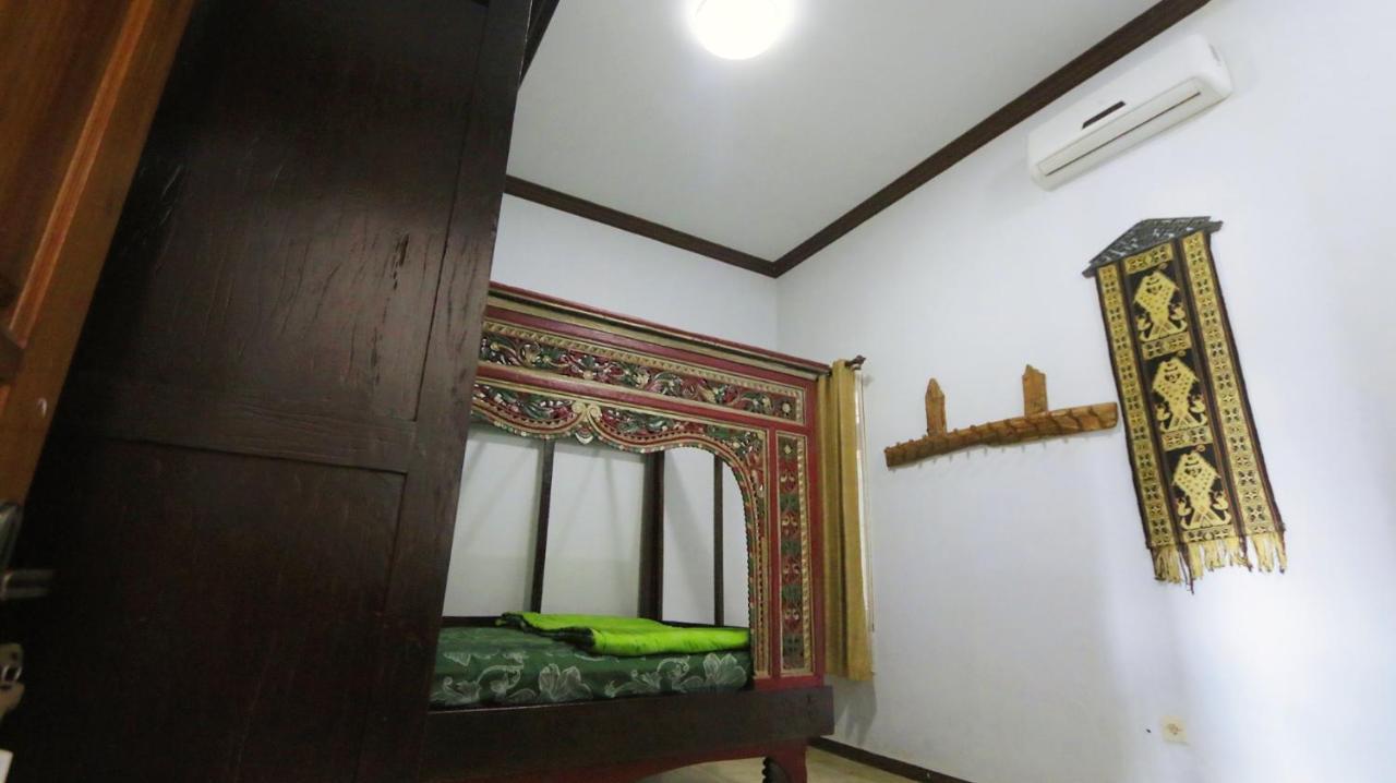 Alista Hotel Bondowoso Bagian luar foto