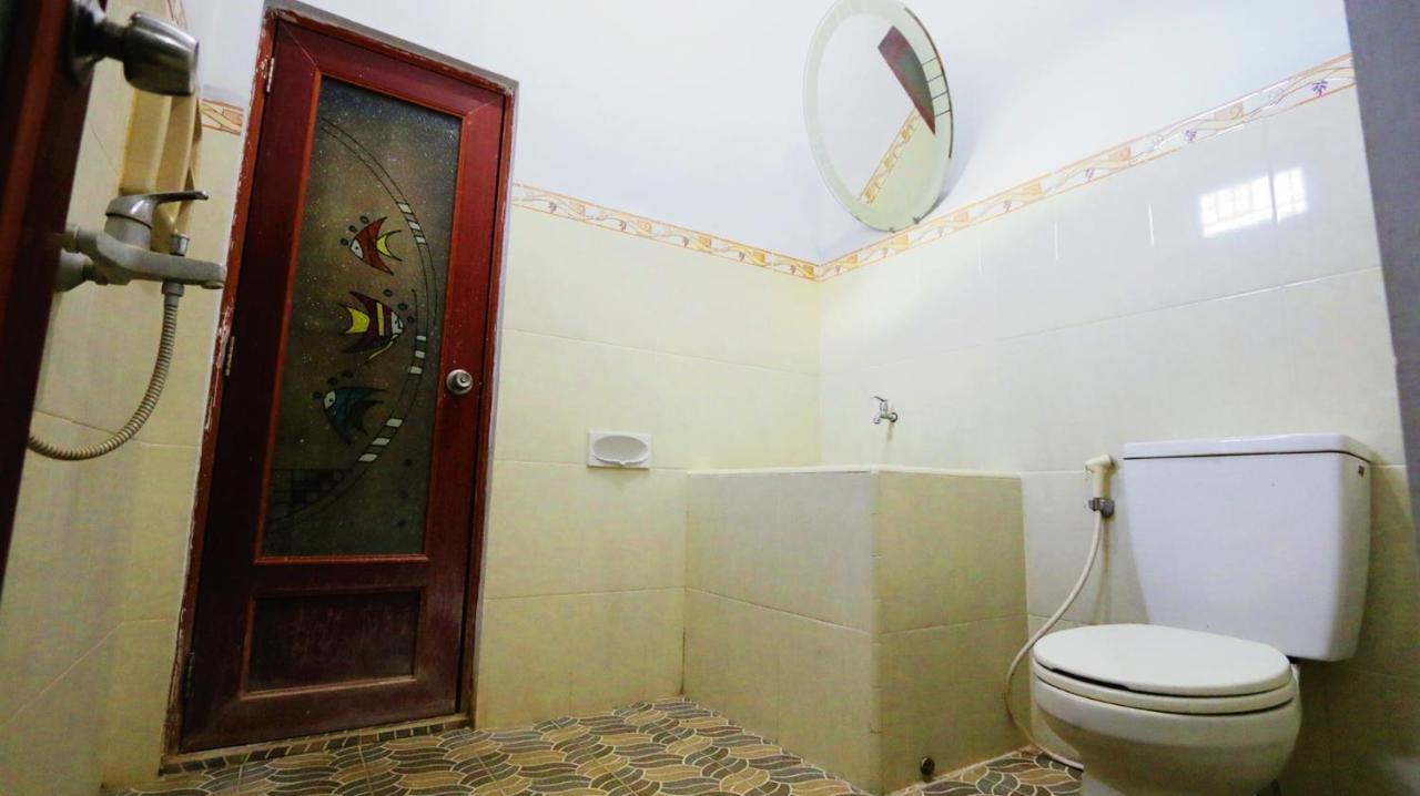 Alista Hotel Bondowoso Bagian luar foto