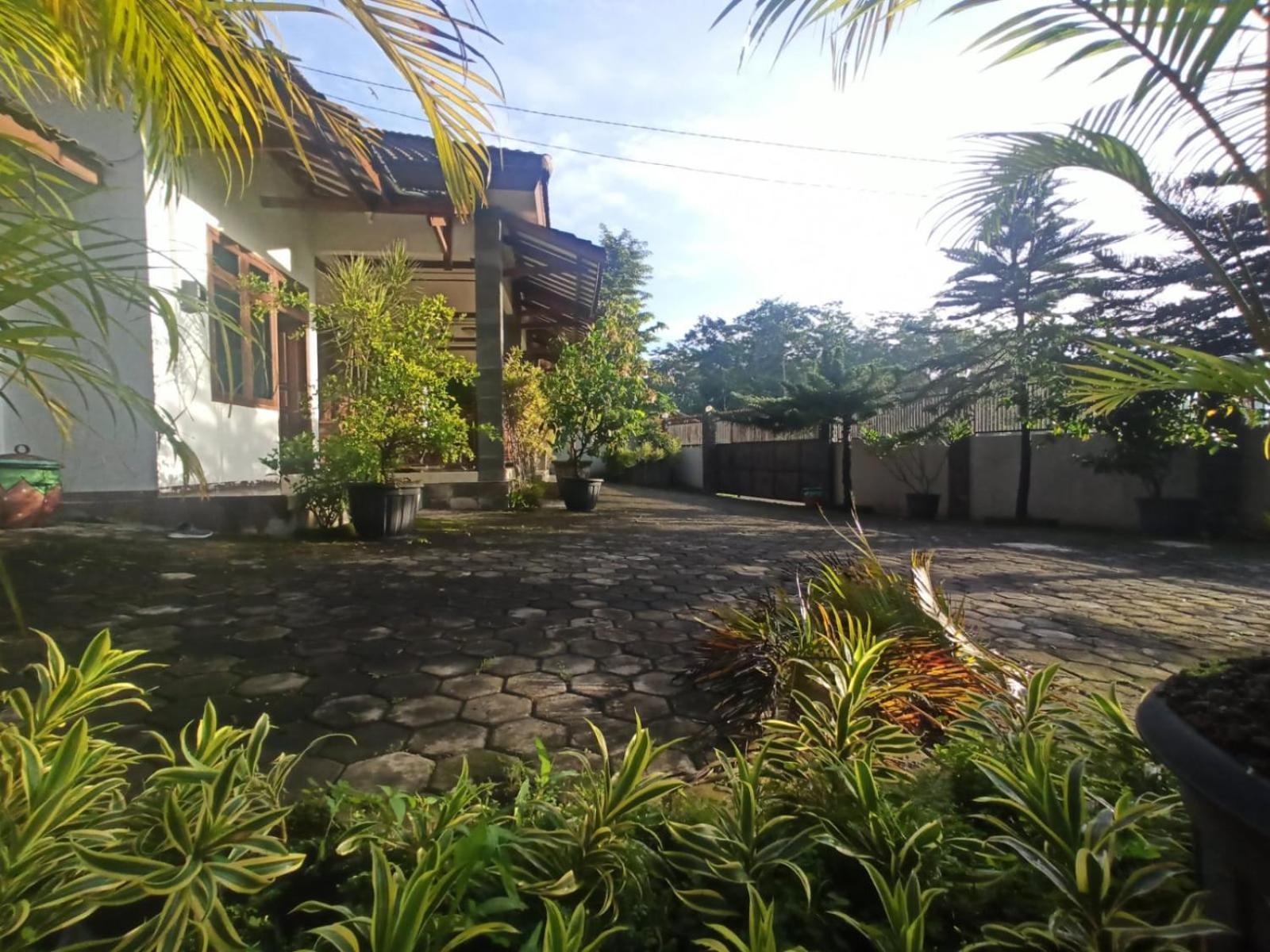 Alista Hotel Bondowoso Bagian luar foto